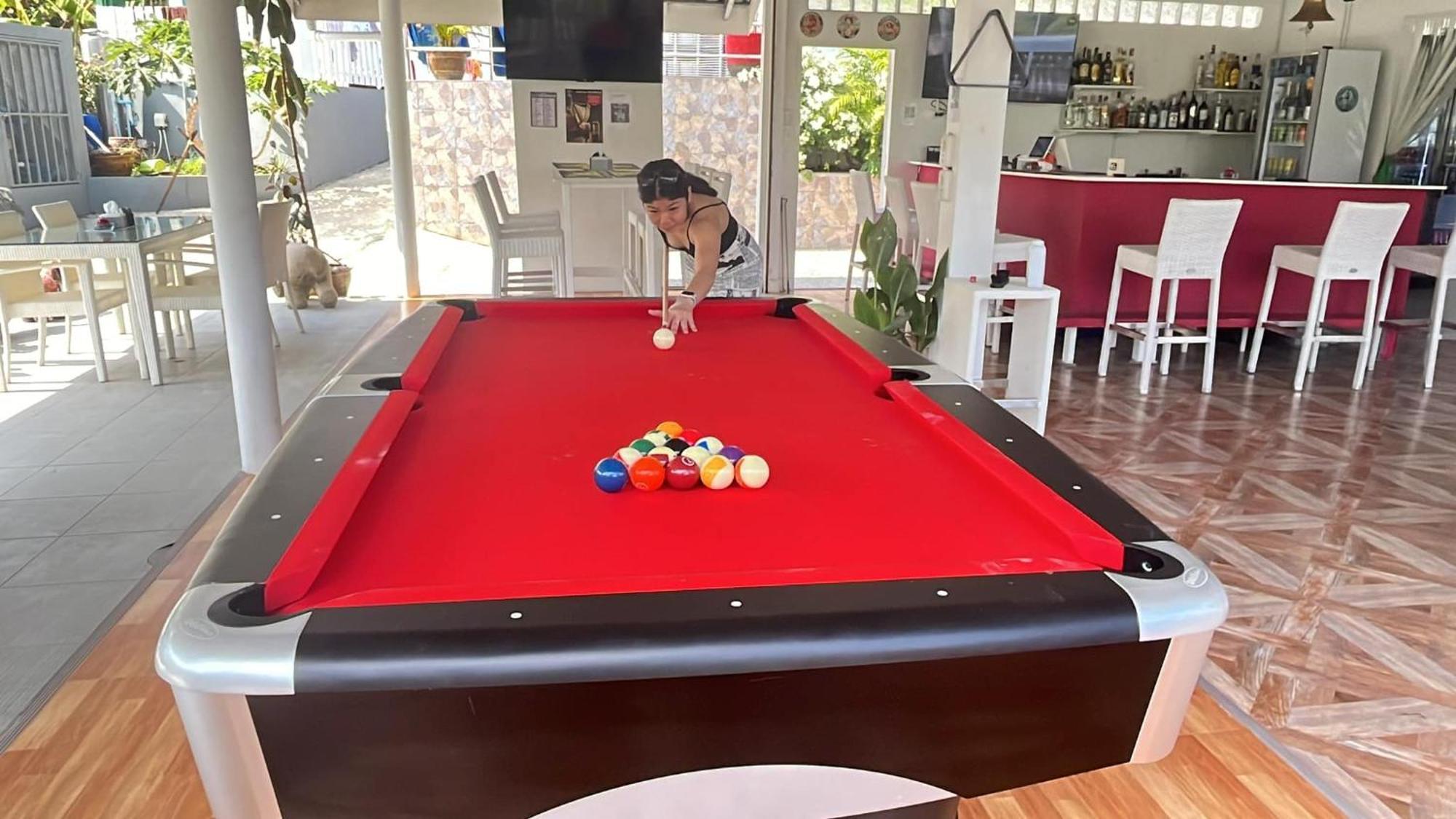 Elephant Sports Bar And Accommodation プーケット エクステリア 写真